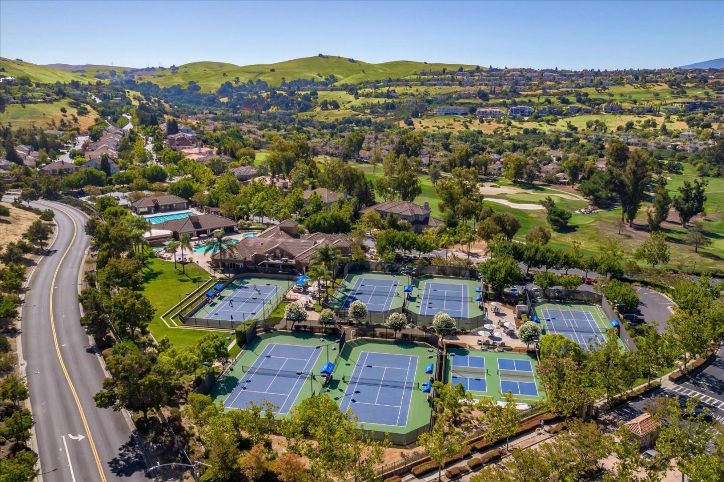 Detail Gallery Image 46 of 70 For 5200 Birkdale Way, San Jose,  CA 95138 - 4 Beds | 3/1 Baths