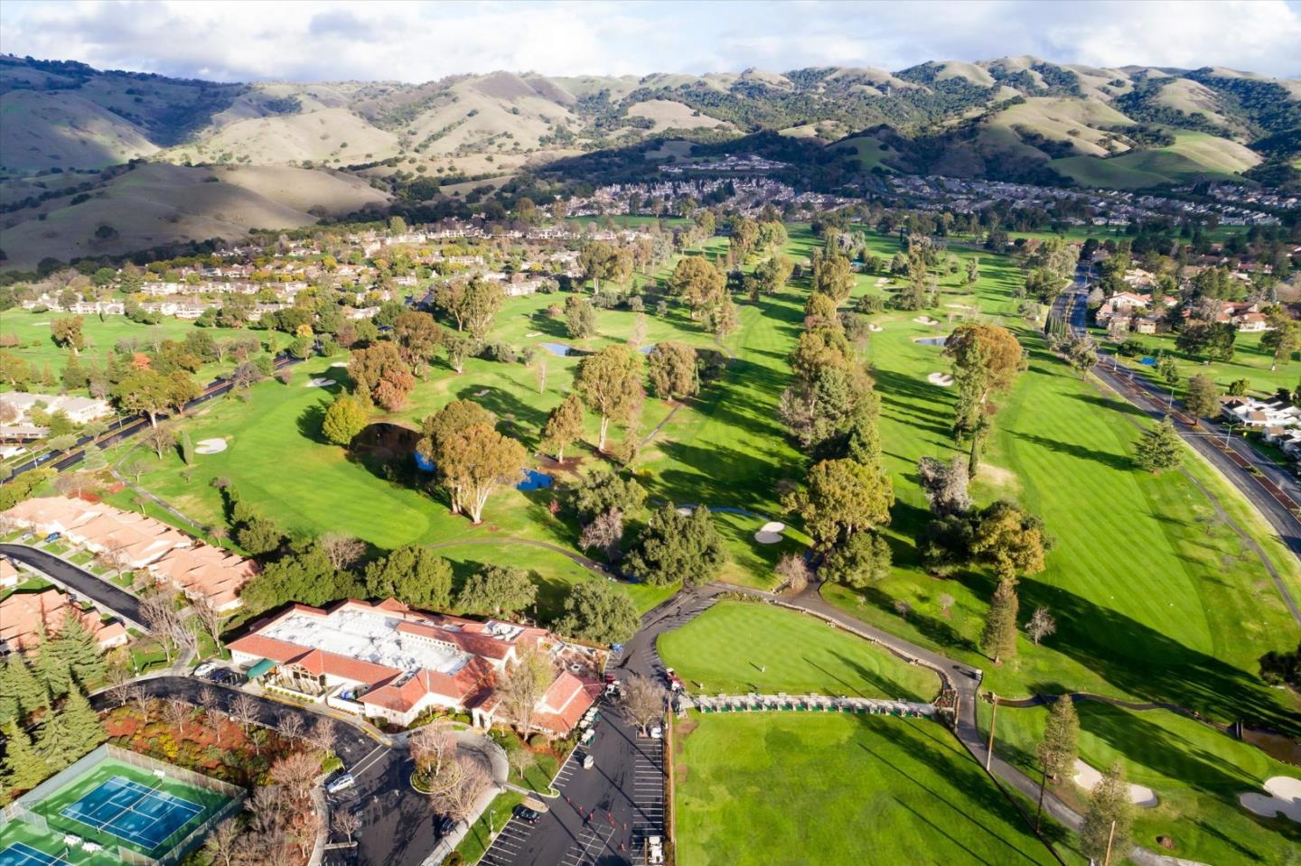 Detail Gallery Image 47 of 70 For 5200 Birkdale Way, San Jose,  CA 95138 - 4 Beds | 3/1 Baths