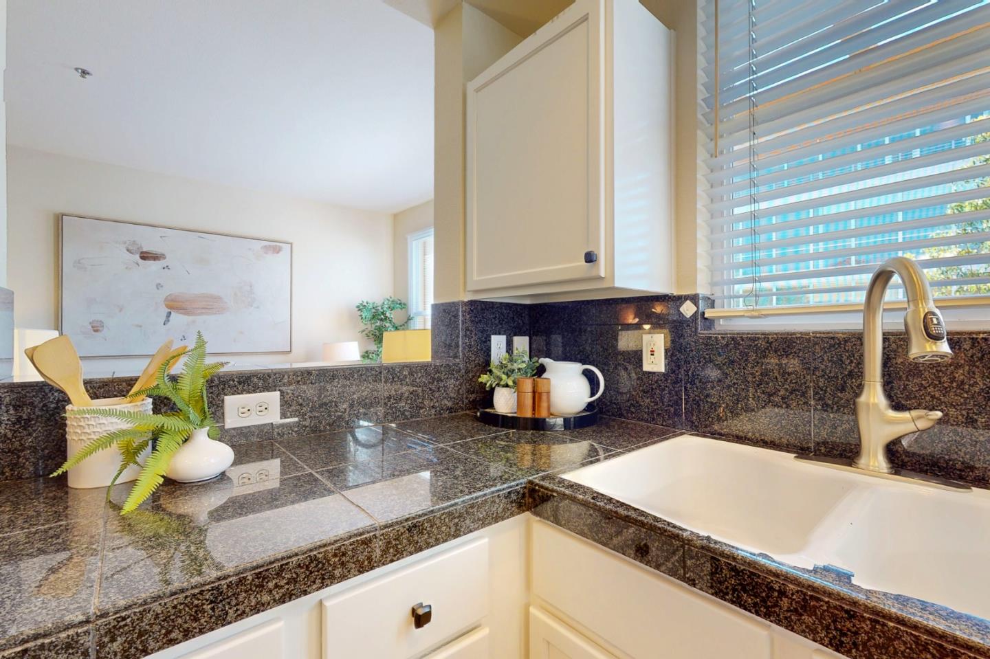 Photo #13: ML82039337 Listing: Photo #13