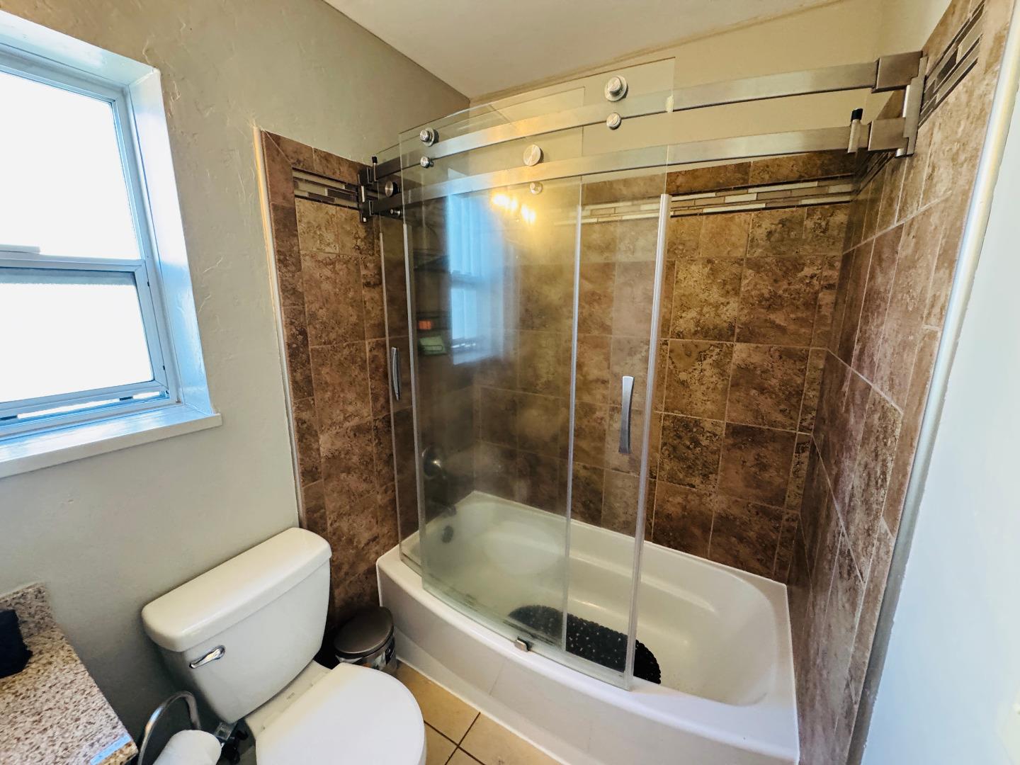 Detail Gallery Image 22 of 33 For 3137 Seacrest Ave #5,  Marina,  CA 93933 - 3 Beds | 2/1 Baths