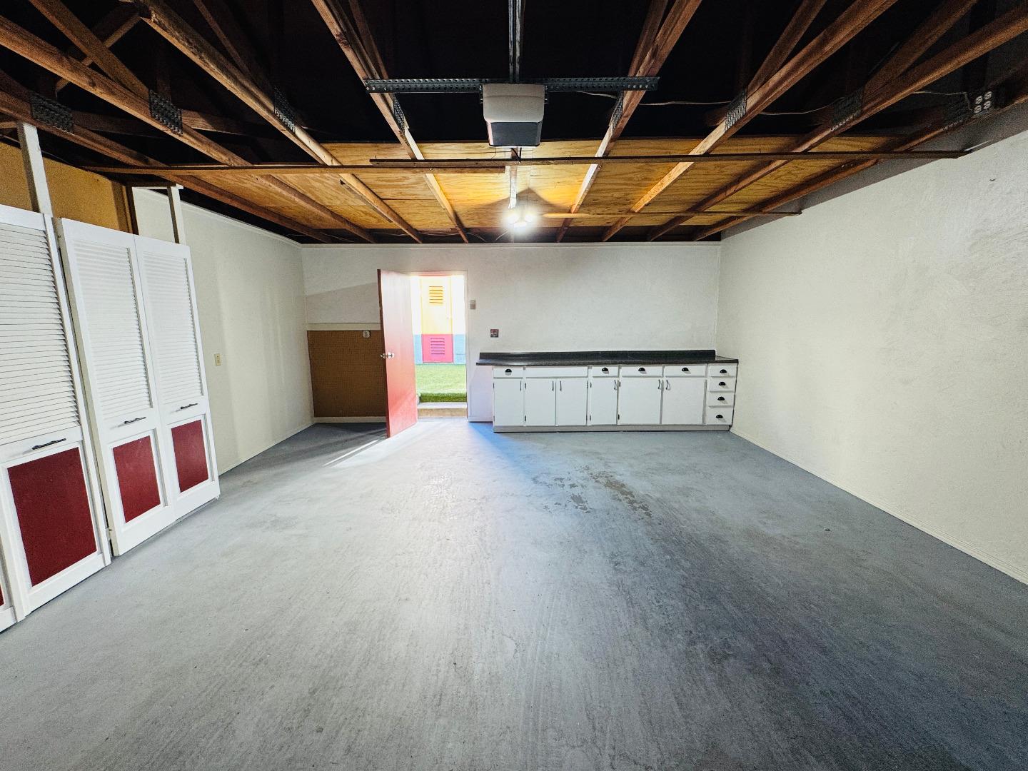 Detail Gallery Image 30 of 33 For 3137 Seacrest Ave #5,  Marina,  CA 93933 - 3 Beds | 2/1 Baths