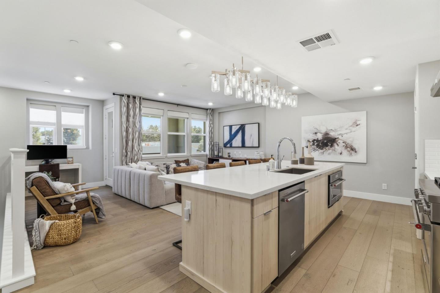 Photo #8: ML82039343 Listing: Photo #8