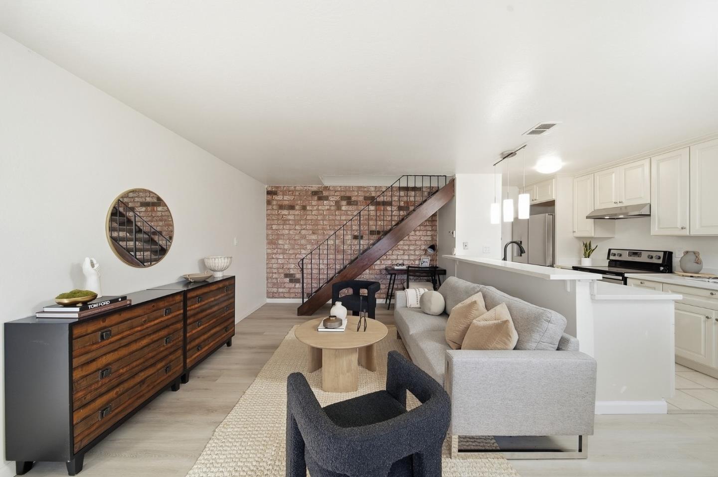 Photo #5: ML82039345 Listing: Photo #5