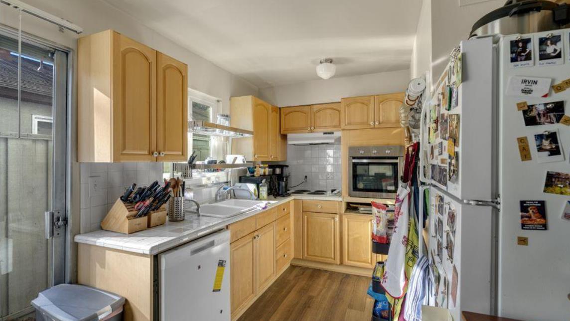 Detail Gallery Image 5 of 11 For 955 Vermont St, San Jose,  CA 95126 - – Beds | – Baths