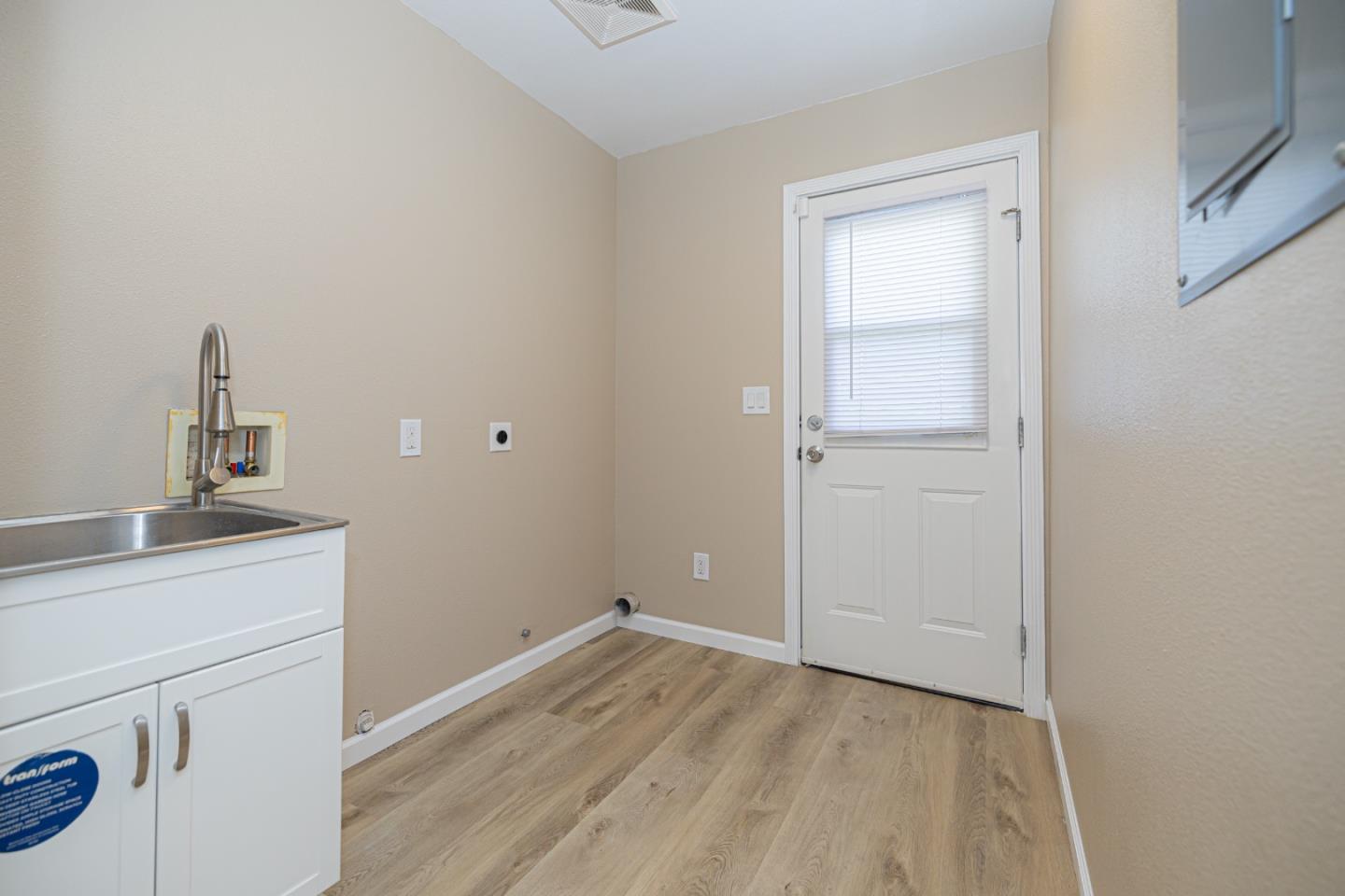 Detail Gallery Image 14 of 23 For 1270 Arnold Ave, San Jose,  CA 95110 - 3 Beds | 2 Baths