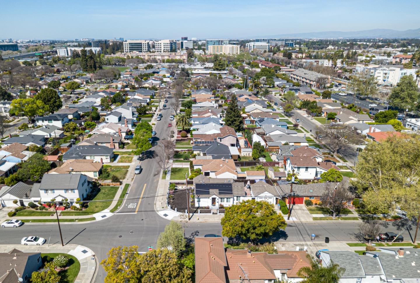 Detail Gallery Image 5 of 23 For 1270 Arnold Ave, San Jose,  CA 95110 - 3 Beds | 2 Baths