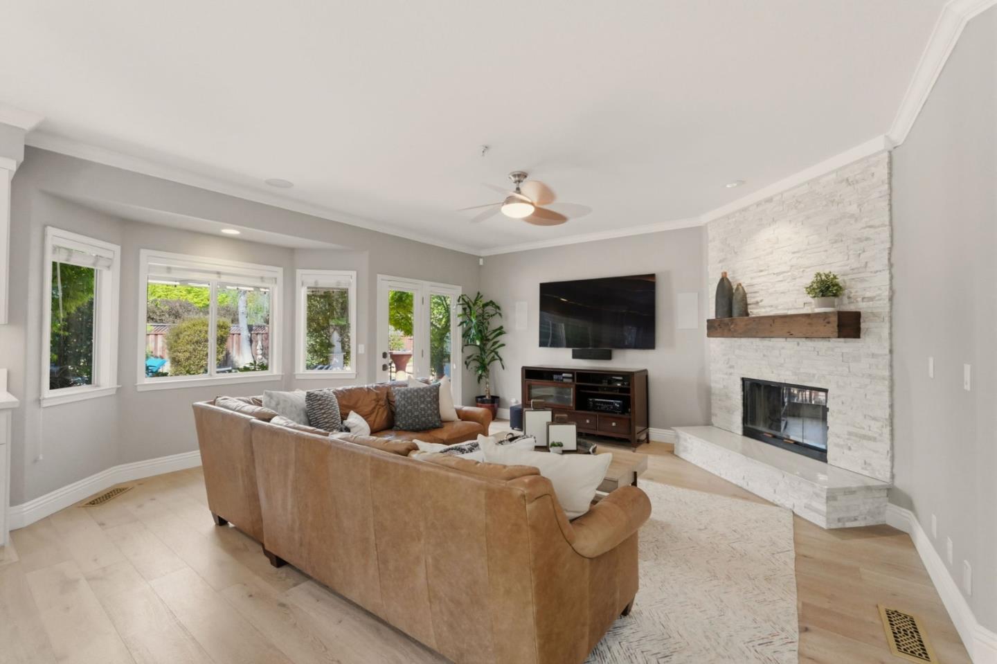 Detail Gallery Image 19 of 57 For 651 Llagas Vista Dr, Morgan Hill,  CA 95037 - 4 Beds | 3/1 Baths