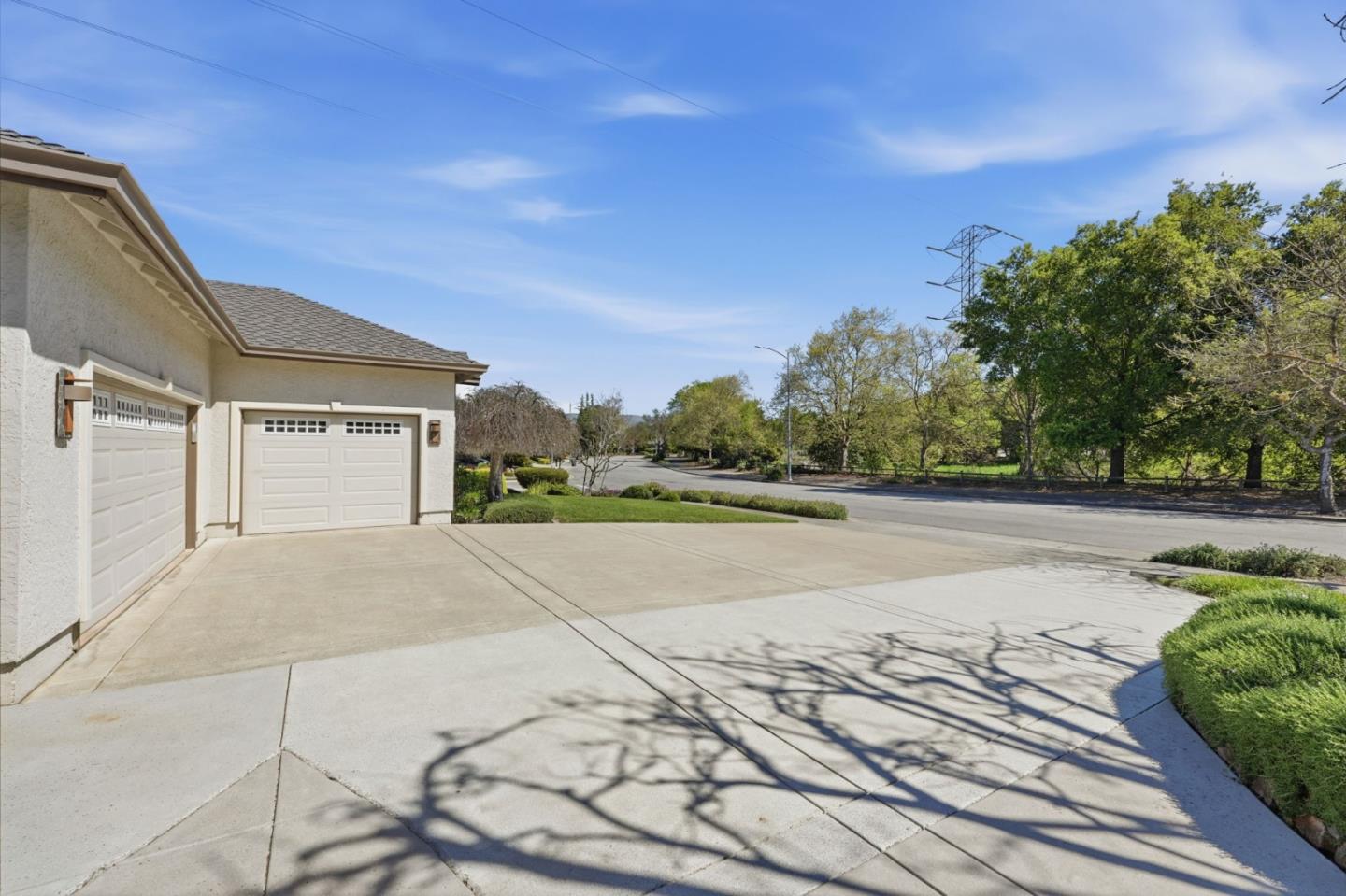 Detail Gallery Image 3 of 57 For 651 Llagas Vista Dr, Morgan Hill,  CA 95037 - 4 Beds | 3/1 Baths