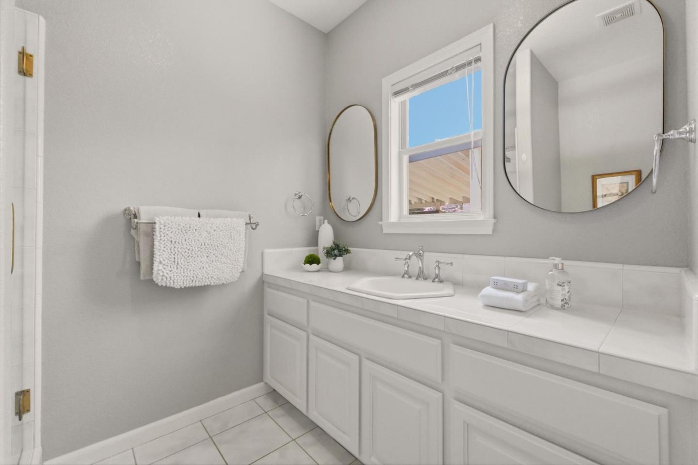 Detail Gallery Image 31 of 57 For 651 Llagas Vista Dr, Morgan Hill,  CA 95037 - 4 Beds | 3/1 Baths