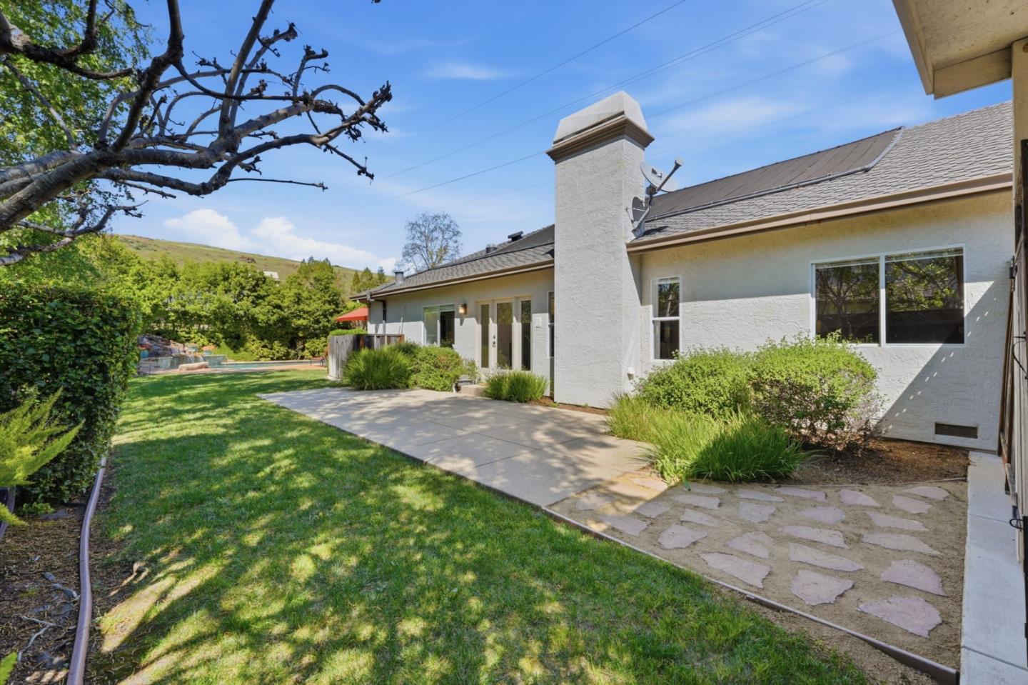 Detail Gallery Image 48 of 57 For 651 Llagas Vista Dr, Morgan Hill,  CA 95037 - 4 Beds | 3/1 Baths