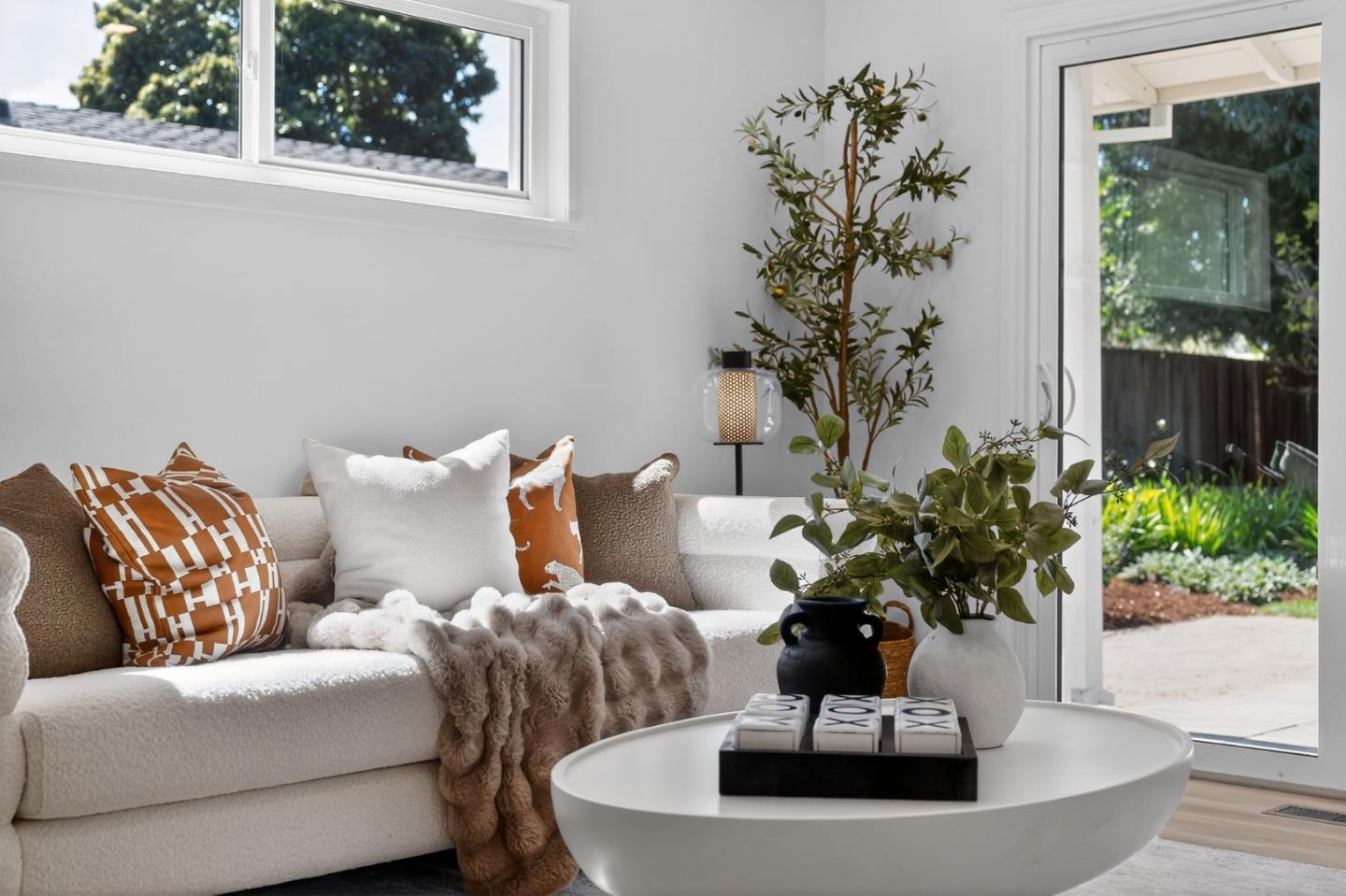 Detail Gallery Image 12 of 53 For 13411 Pastel Ln, Mountain View,  CA 94040 - 3 Beds | 2 Baths