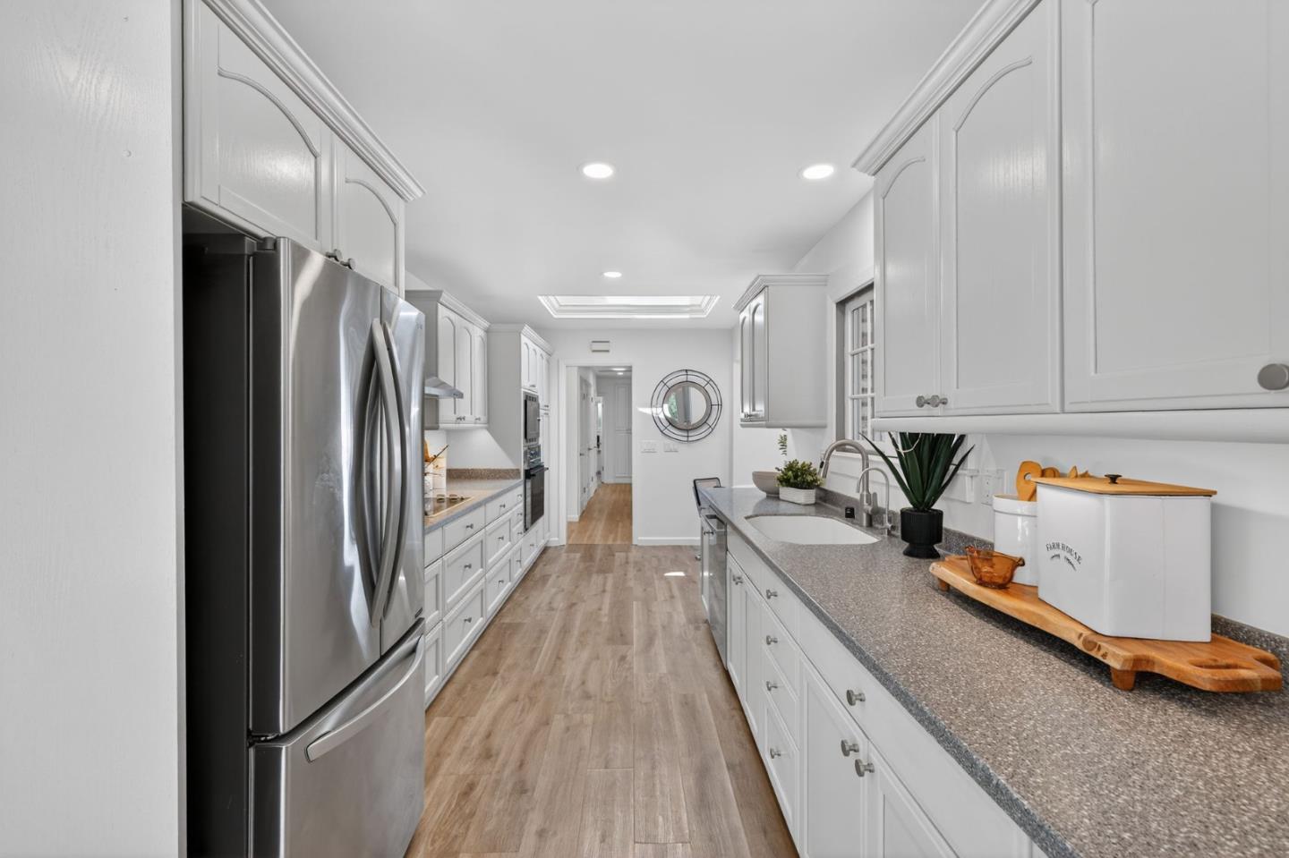 Detail Gallery Image 17 of 53 For 13411 Pastel Ln, Mountain View,  CA 94040 - 3 Beds | 2 Baths