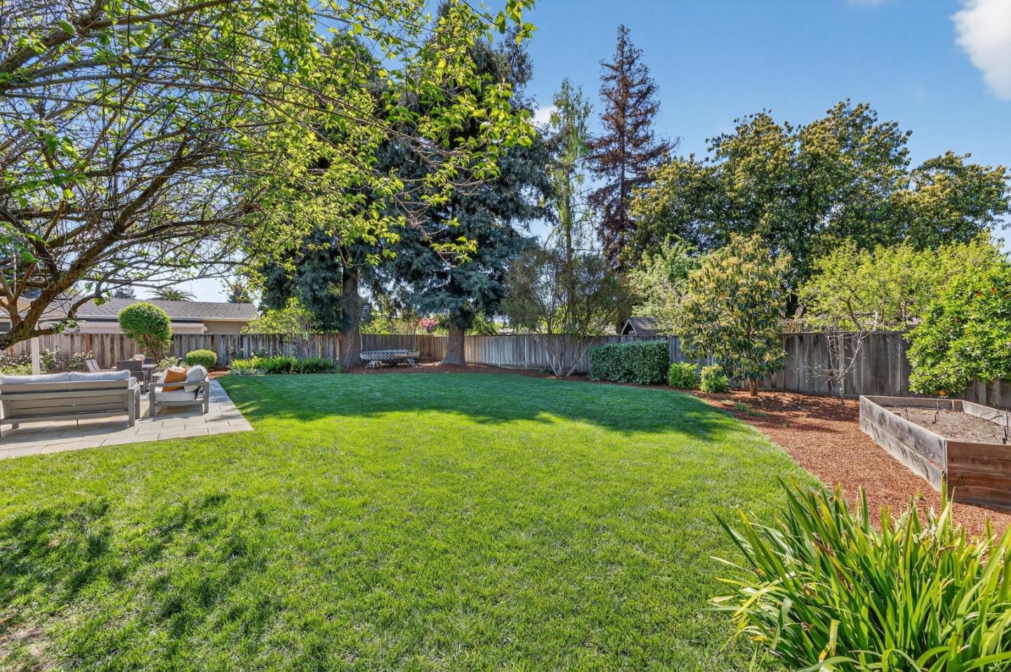 Detail Gallery Image 31 of 53 For 13411 Pastel Ln, Mountain View,  CA 94040 - 3 Beds | 2 Baths