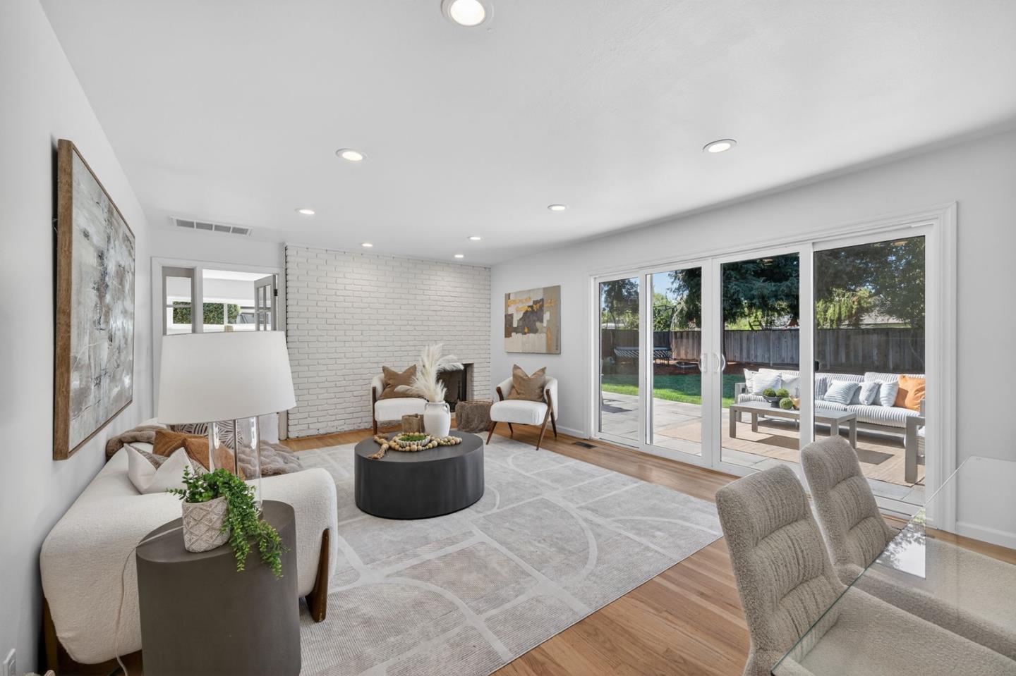 Detail Gallery Image 7 of 53 For 13411 Pastel Ln, Mountain View,  CA 94040 - 3 Beds | 2 Baths