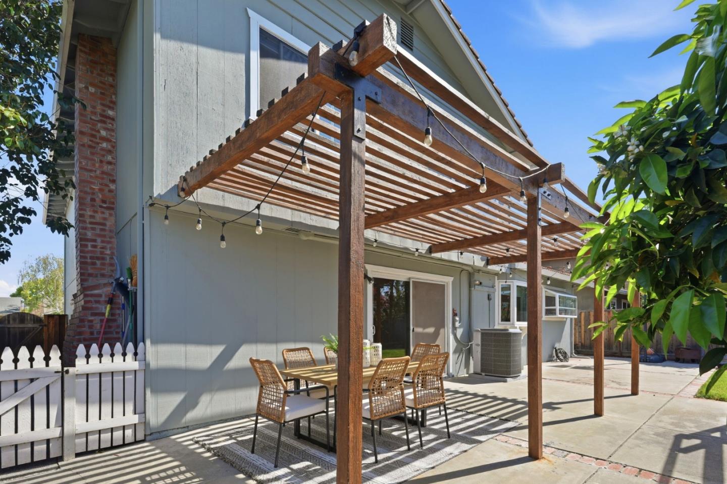 Detail Gallery Image 40 of 43 For 4841 Tonino Dr, San Jose,  CA 95136 - 4 Beds | 2/1 Baths