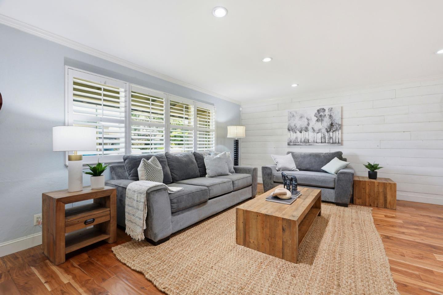 Detail Gallery Image 8 of 43 For 4841 Tonino Dr, San Jose,  CA 95136 - 4 Beds | 2/1 Baths