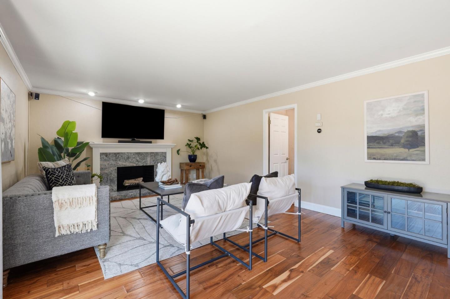 Detail Gallery Image 9 of 43 For 4841 Tonino Dr, San Jose,  CA 95136 - 4 Beds | 2/1 Baths