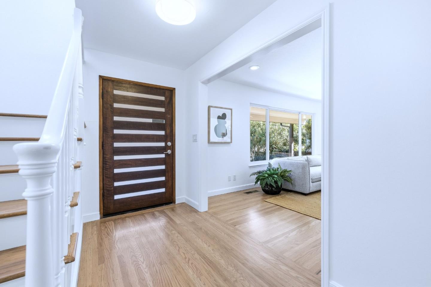 Detail Gallery Image 13 of 58 For 2524 Sun Mor Ave, Mountain View,  CA 94040 - 5 Beds | 2/1 Baths