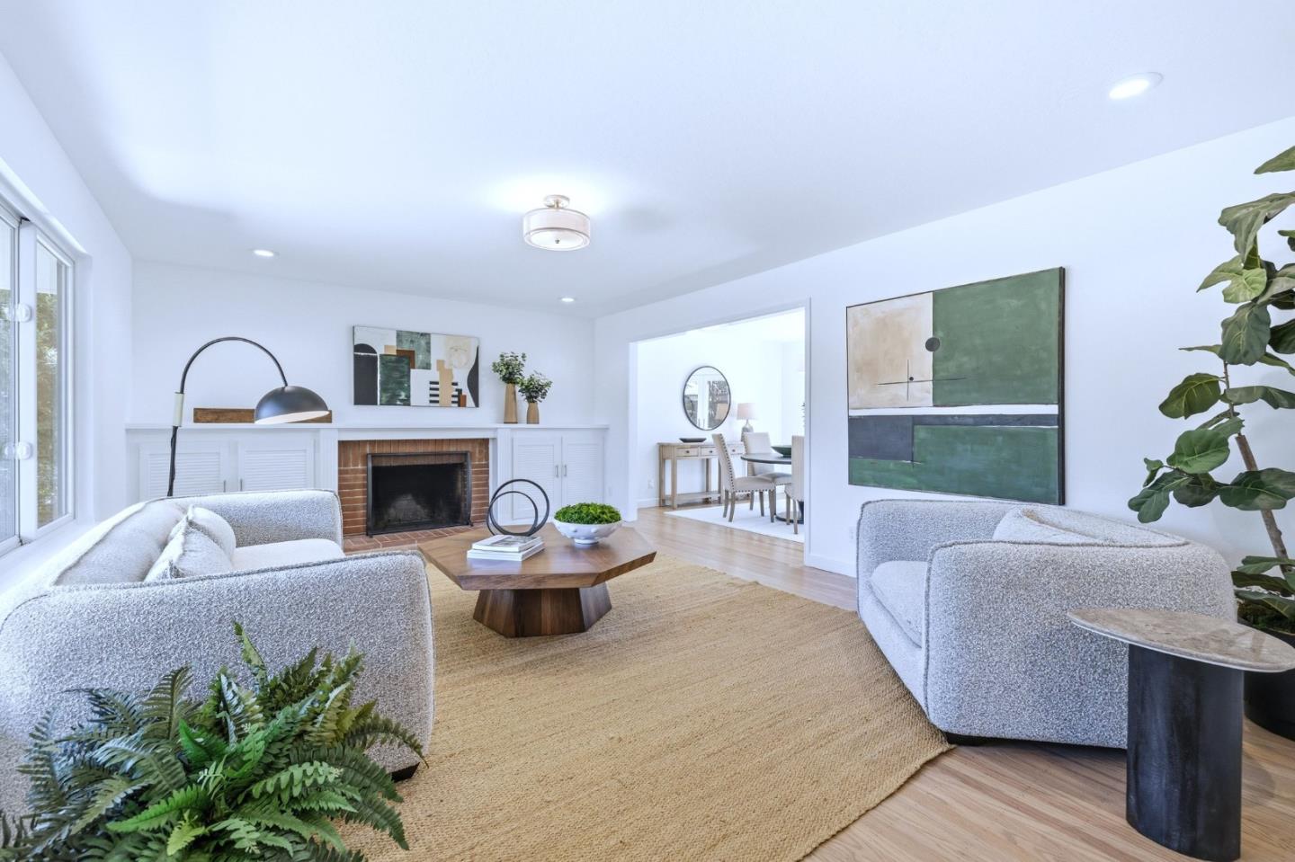 Detail Gallery Image 15 of 58 For 2524 Sun Mor Ave, Mountain View,  CA 94040 - 5 Beds | 2/1 Baths