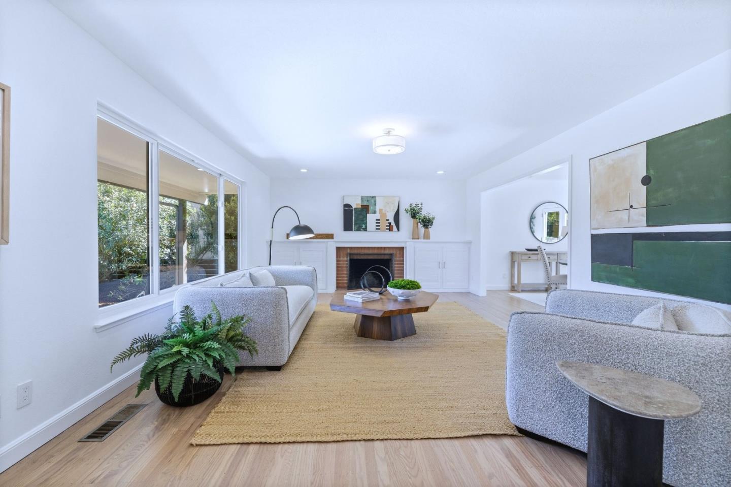 Detail Gallery Image 17 of 58 For 2524 Sun Mor Ave, Mountain View,  CA 94040 - 5 Beds | 2/1 Baths