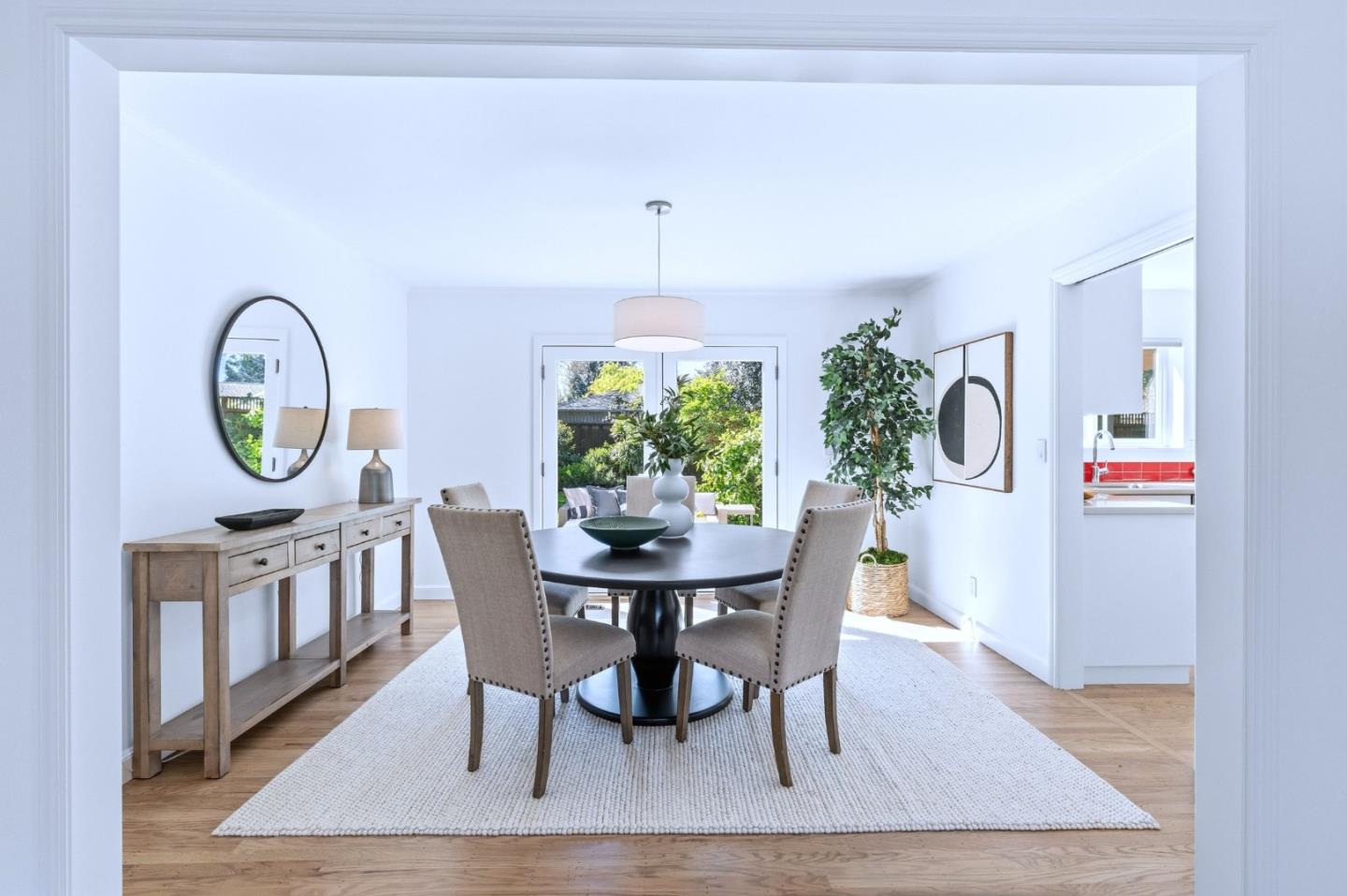 Detail Gallery Image 19 of 58 For 2524 Sun Mor Ave, Mountain View,  CA 94040 - 5 Beds | 2/1 Baths