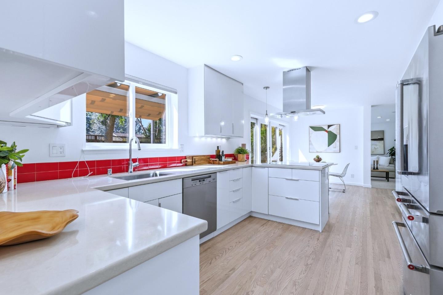 Detail Gallery Image 21 of 58 For 2524 Sun Mor Ave, Mountain View,  CA 94040 - 5 Beds | 2/1 Baths