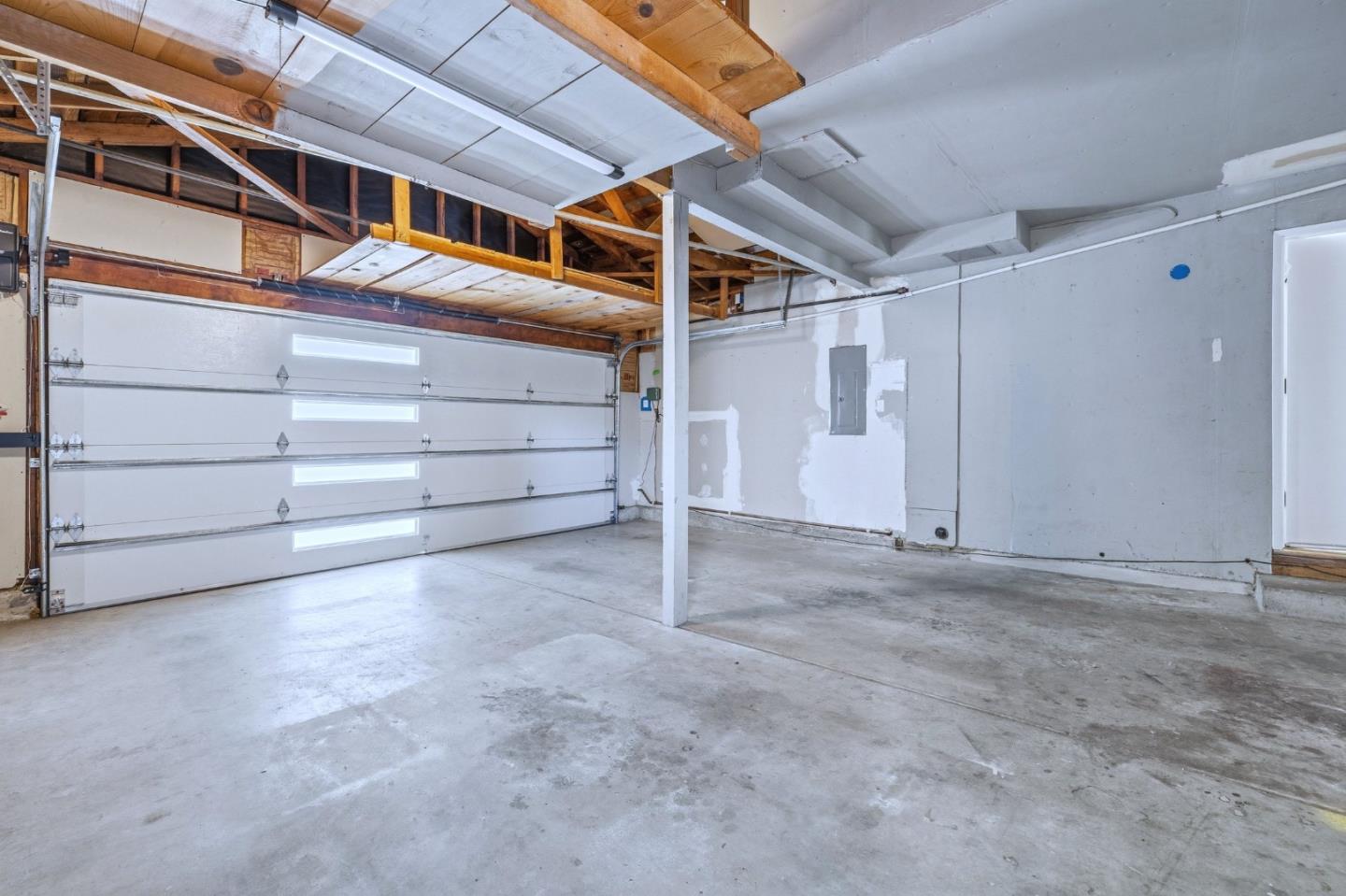 Detail Gallery Image 40 of 58 For 2524 Sun Mor Ave, Mountain View,  CA 94040 - 5 Beds | 2/1 Baths