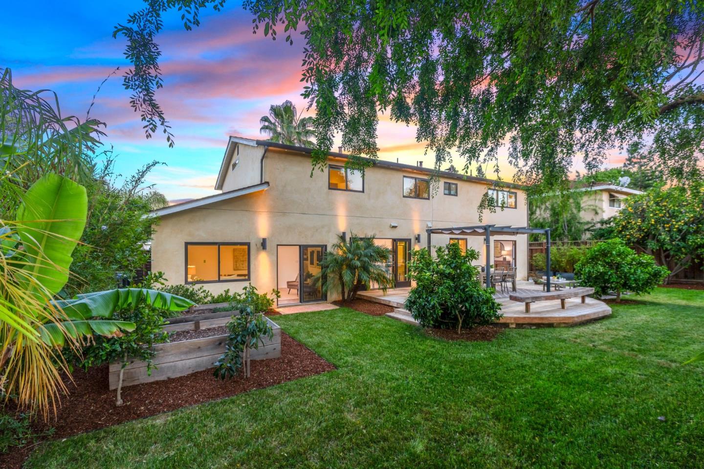 Detail Gallery Image 41 of 58 For 2524 Sun Mor Ave, Mountain View,  CA 94040 - 5 Beds | 2/1 Baths