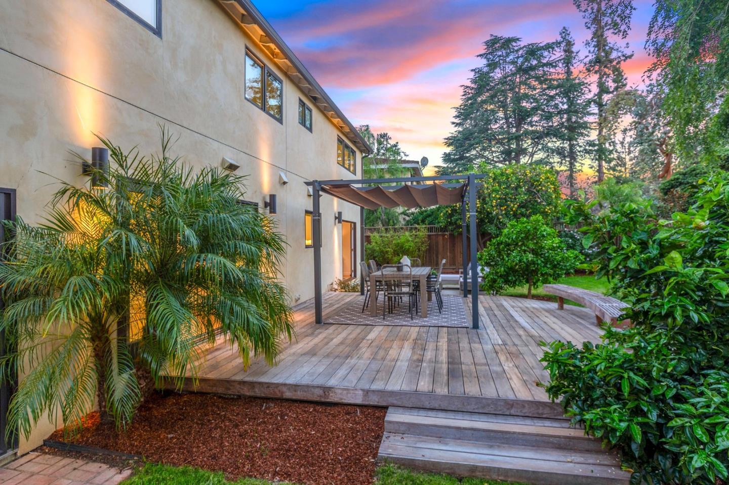 Detail Gallery Image 46 of 58 For 2524 Sun Mor Ave, Mountain View,  CA 94040 - 5 Beds | 2/1 Baths