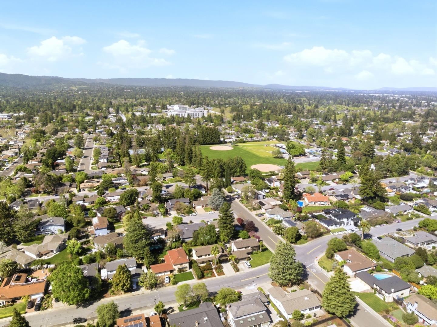 Detail Gallery Image 55 of 58 For 2524 Sun Mor Ave, Mountain View,  CA 94040 - 5 Beds | 2/1 Baths