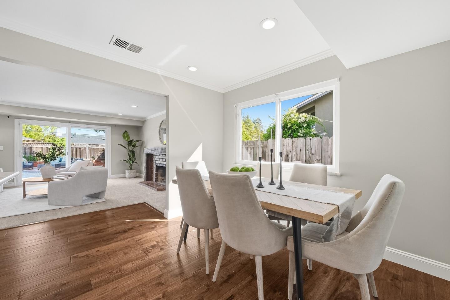 Detail Gallery Image 10 of 46 For 816 Cottonwood Dr, Cupertino,  CA 95014 - 4 Beds | 2 Baths