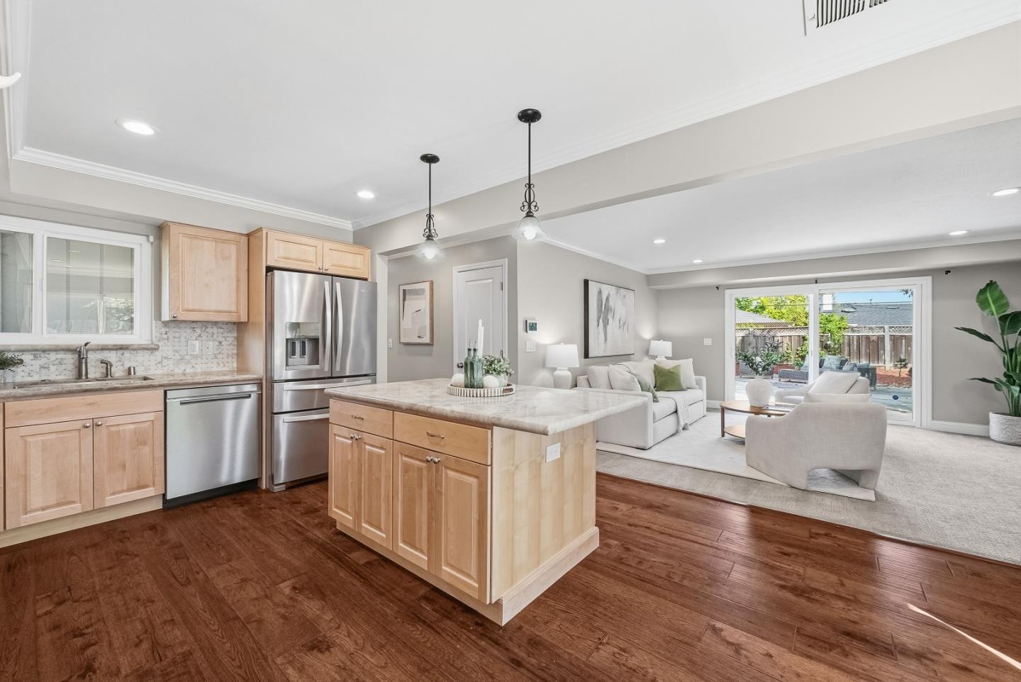 Detail Gallery Image 12 of 46 For 816 Cottonwood Dr, Cupertino,  CA 95014 - 4 Beds | 2 Baths