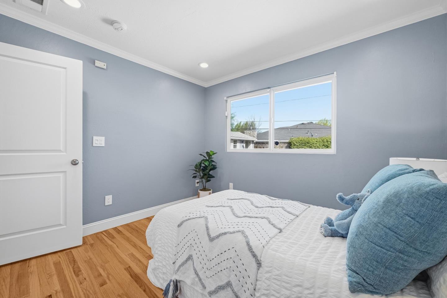 Detail Gallery Image 21 of 46 For 816 Cottonwood Dr, Cupertino,  CA 95014 - 4 Beds | 2 Baths