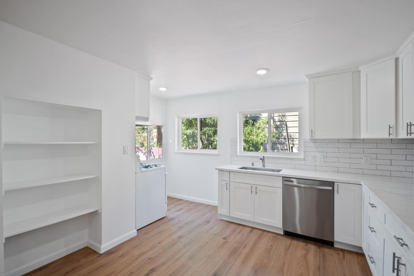 Detail Gallery Image 11 of 35 For 334 N 15th St, San Jose,  CA 95112 - 4 Beds | 3 Baths