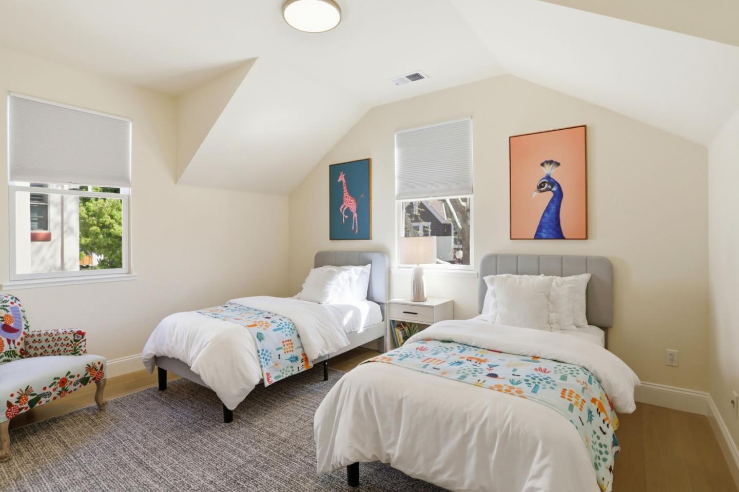 Detail Gallery Image 12 of 22 For 948 Rincon St, Mountain View,  CA 94040 - 4 Beds | 3 Baths