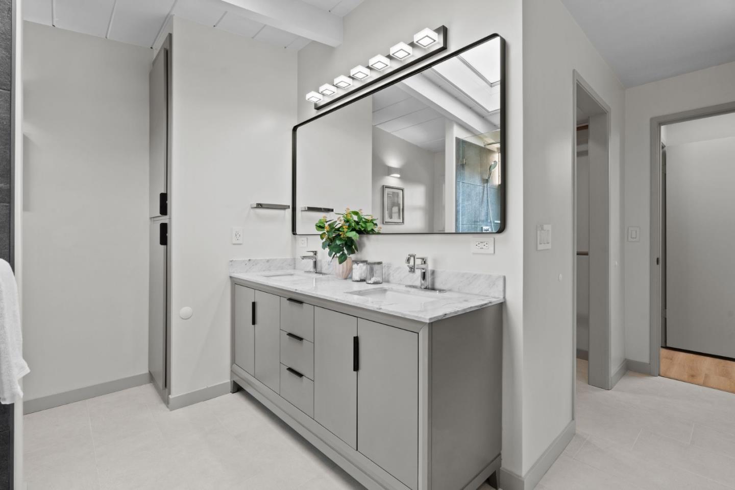 Detail Gallery Image 16 of 35 For 2987 Alexis Dr, Palo Alto,  CA 94304 - 4 Beds | 3/1 Baths