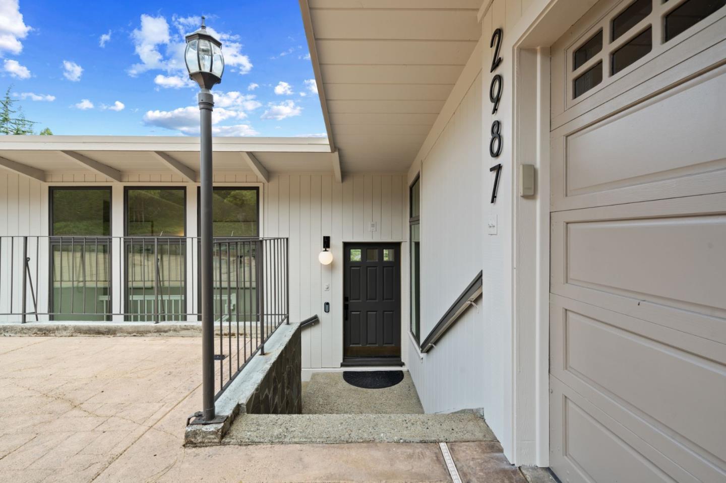 Detail Gallery Image 2 of 35 For 2987 Alexis Dr, Palo Alto,  CA 94304 - 4 Beds | 3/1 Baths