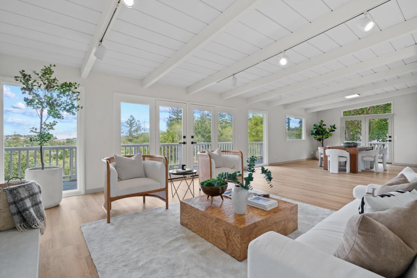 Detail Gallery Image 4 of 35 For 2987 Alexis Dr, Palo Alto,  CA 94304 - 4 Beds | 3/1 Baths