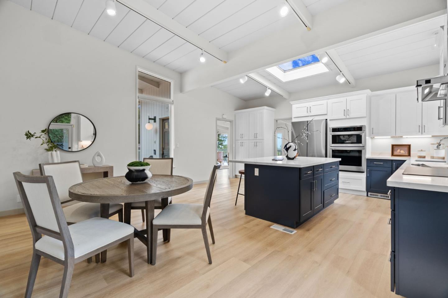 Detail Gallery Image 9 of 35 For 2987 Alexis Dr, Palo Alto,  CA 94304 - 4 Beds | 3/1 Baths