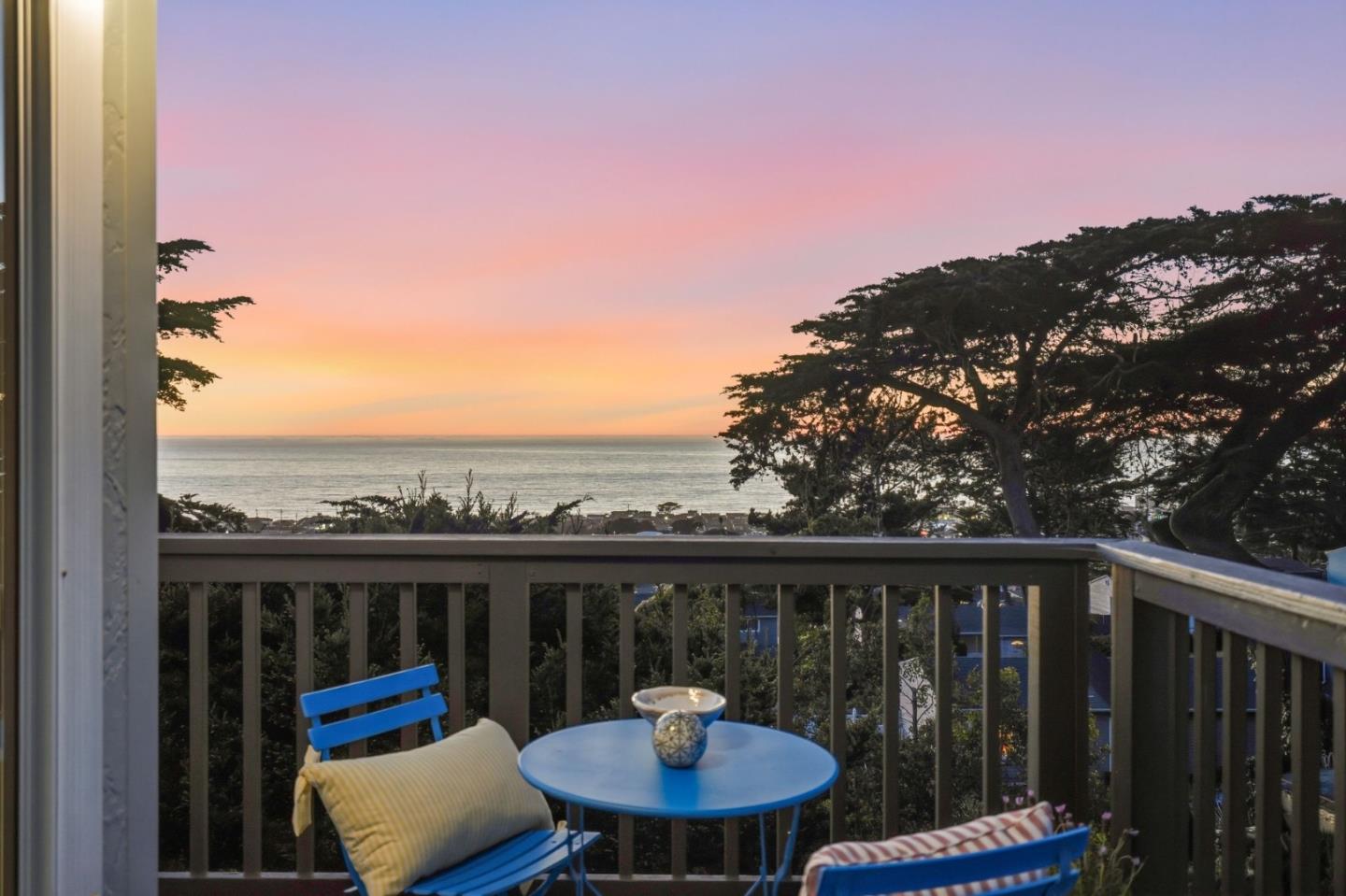 Detail Gallery Image 27 of 76 For 14 Cragmont Ct, Pacifica,  CA 94044 - 3 Beds | 2 Baths