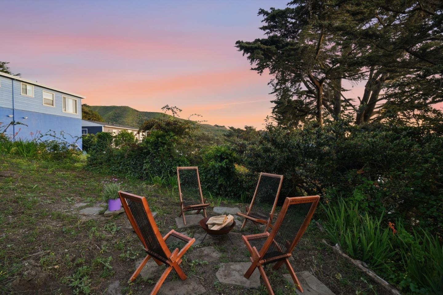 Detail Gallery Image 47 of 76 For 14 Cragmont Ct, Pacifica,  CA 94044 - 3 Beds | 2 Baths