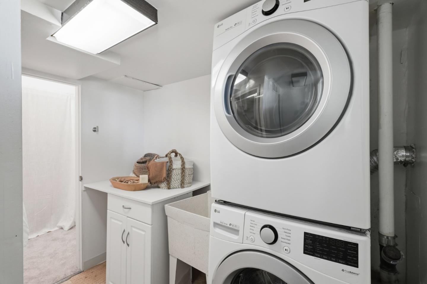 Detail Gallery Image 49 of 76 For 14 Cragmont Ct, Pacifica,  CA 94044 - 3 Beds | 2 Baths