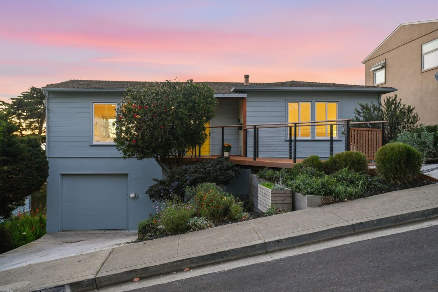 Detail Gallery Image 52 of 76 For 14 Cragmont Ct, Pacifica,  CA 94044 - 3 Beds | 2 Baths