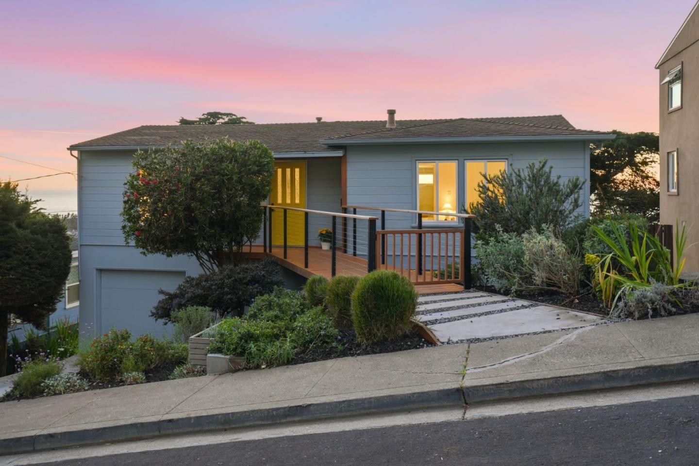 Detail Gallery Image 53 of 76 For 14 Cragmont Ct, Pacifica,  CA 94044 - 3 Beds | 2 Baths