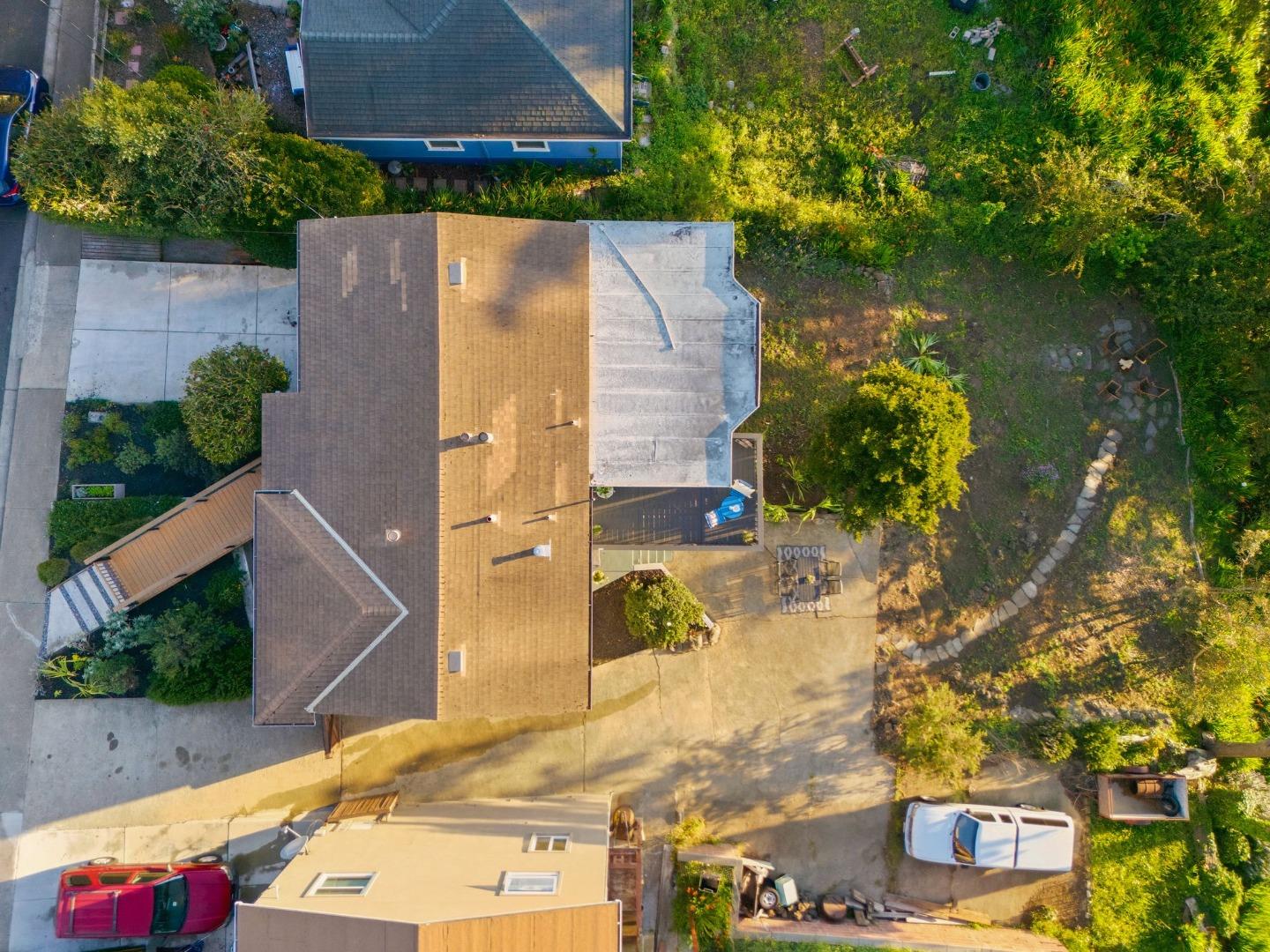 Detail Gallery Image 72 of 76 For 14 Cragmont Ct, Pacifica,  CA 94044 - 3 Beds | 2 Baths