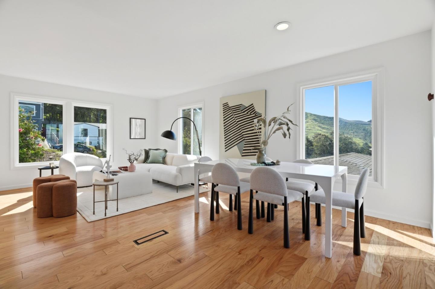 Detail Gallery Image 8 of 76 For 14 Cragmont Ct, Pacifica,  CA 94044 - 3 Beds | 2 Baths