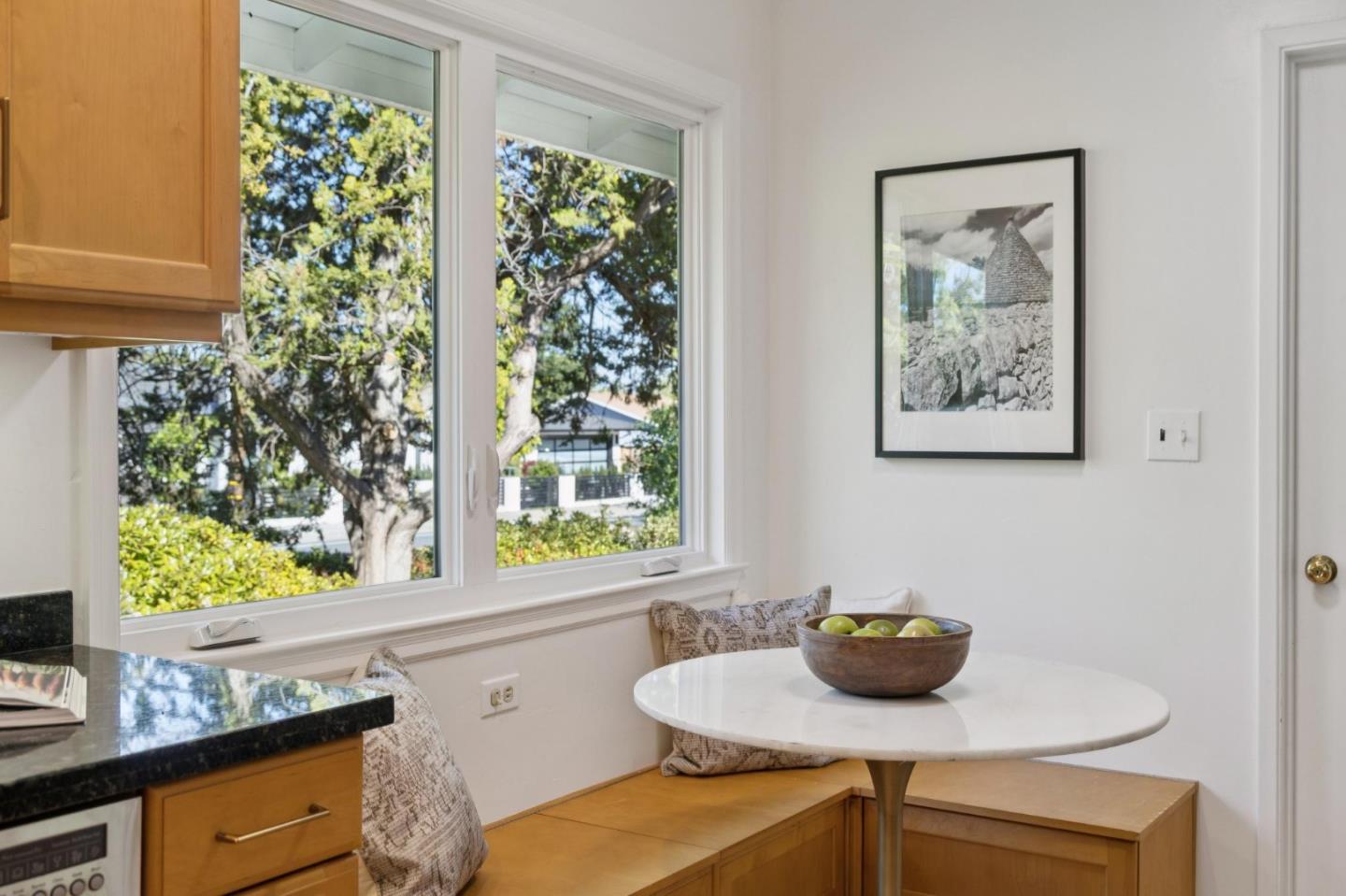 Detail Gallery Image 19 of 31 For 822 Amber Ln, Los Altos,  CA 94024 - 3 Beds | 2/1 Baths