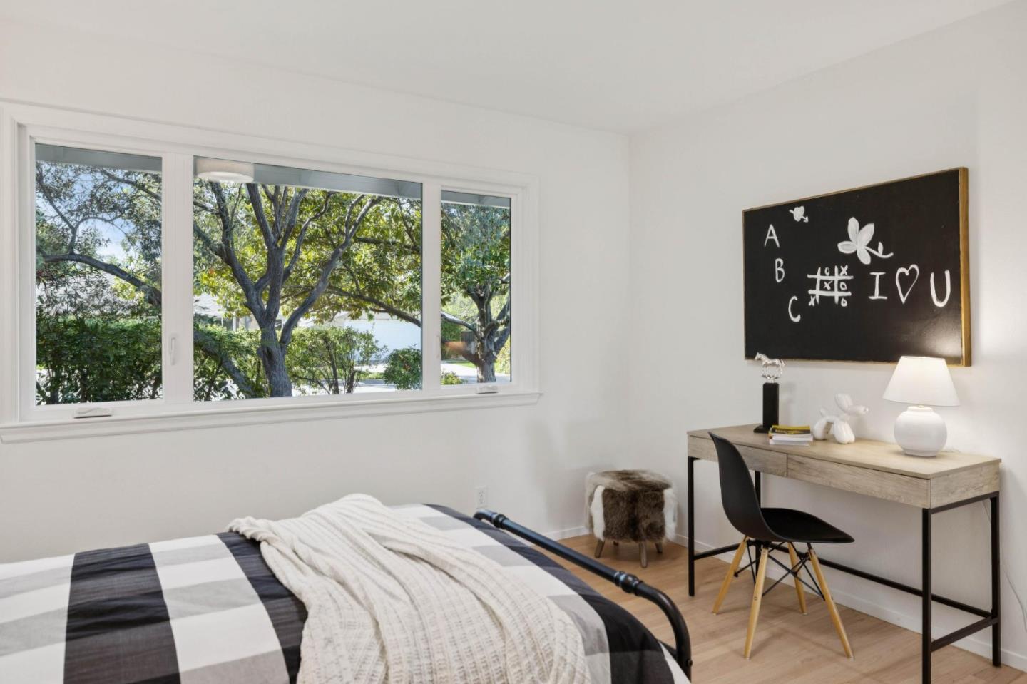 Detail Gallery Image 24 of 31 For 822 Amber Ln, Los Altos,  CA 94024 - 3 Beds | 2/1 Baths