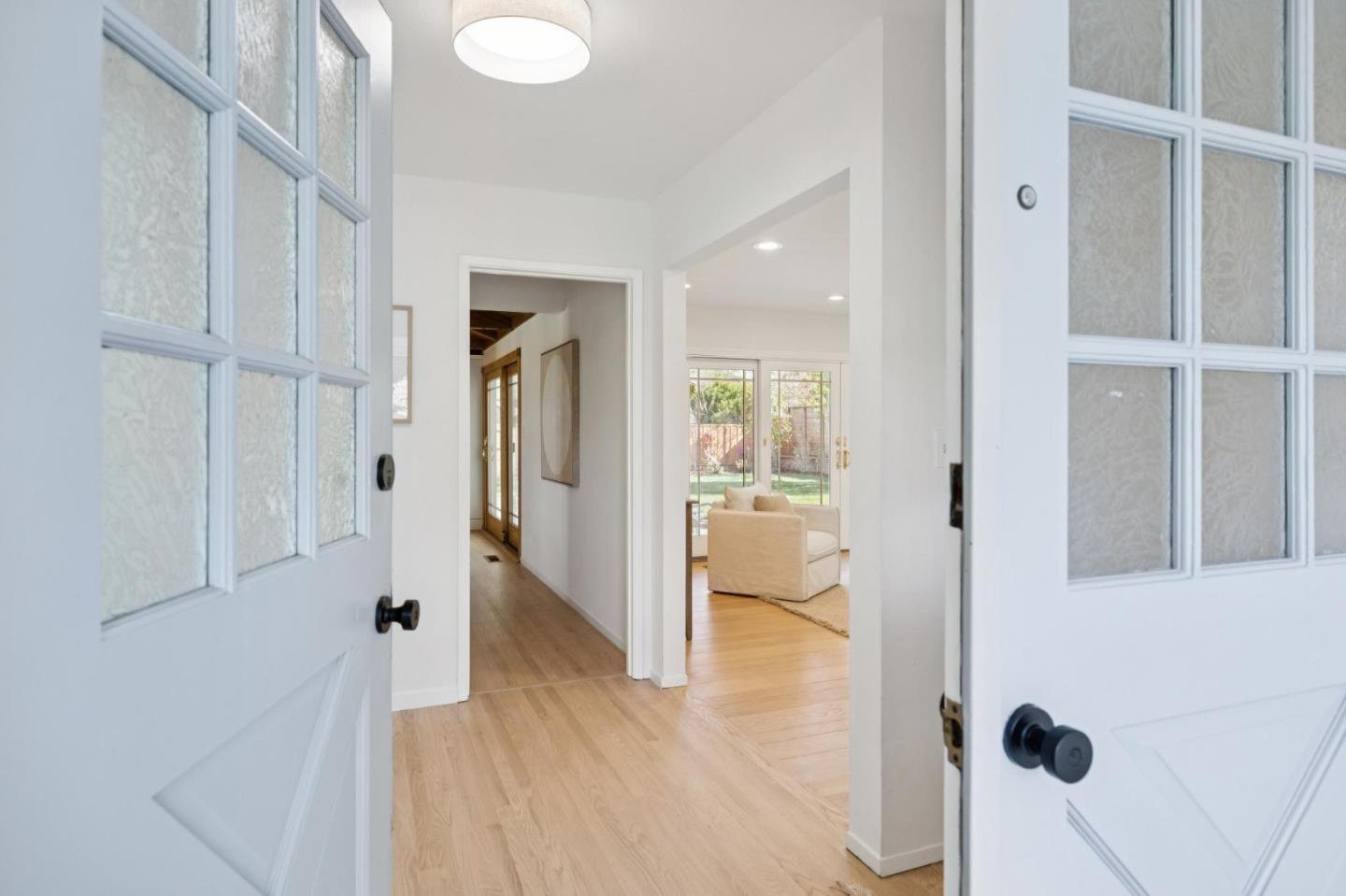 Detail Gallery Image 6 of 31 For 822 Amber Ln, Los Altos,  CA 94024 - 3 Beds | 2/1 Baths