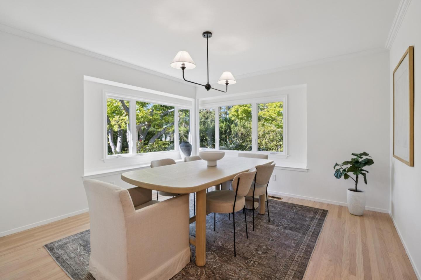 Detail Gallery Image 8 of 31 For 822 Amber Ln, Los Altos,  CA 94024 - 3 Beds | 2/1 Baths